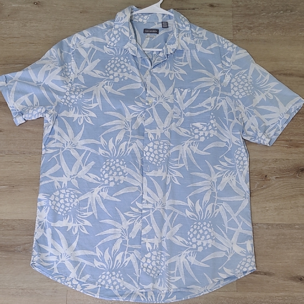 Van Heusen Classic Fit Shirt Large Blue Hawaiian Pineapple 100% Cotton Men